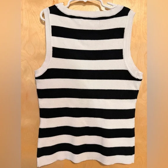Zesica Monochrome Striped Tank Top - NWOT - small - Picture 3 of 4